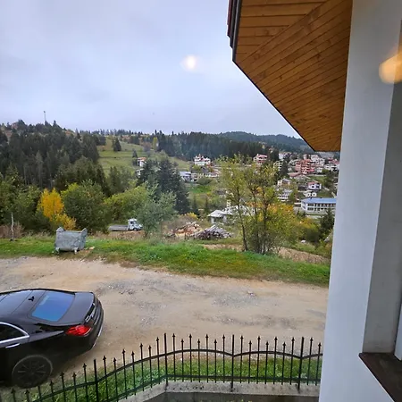 Dilyanka Stokite فيلة Stoykite